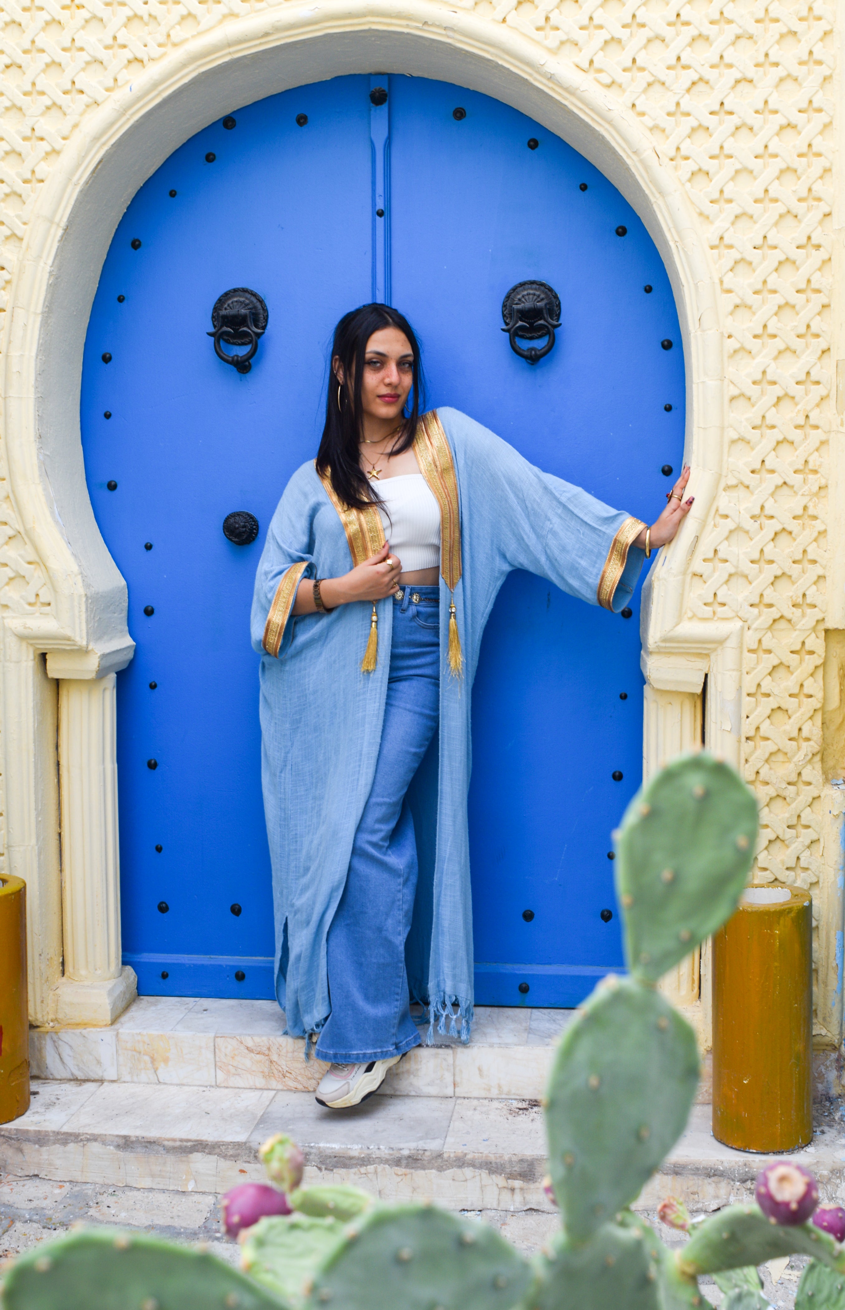 Abaya Bleu Doré - Tissu Léger et Finitions Dorées Fait Main