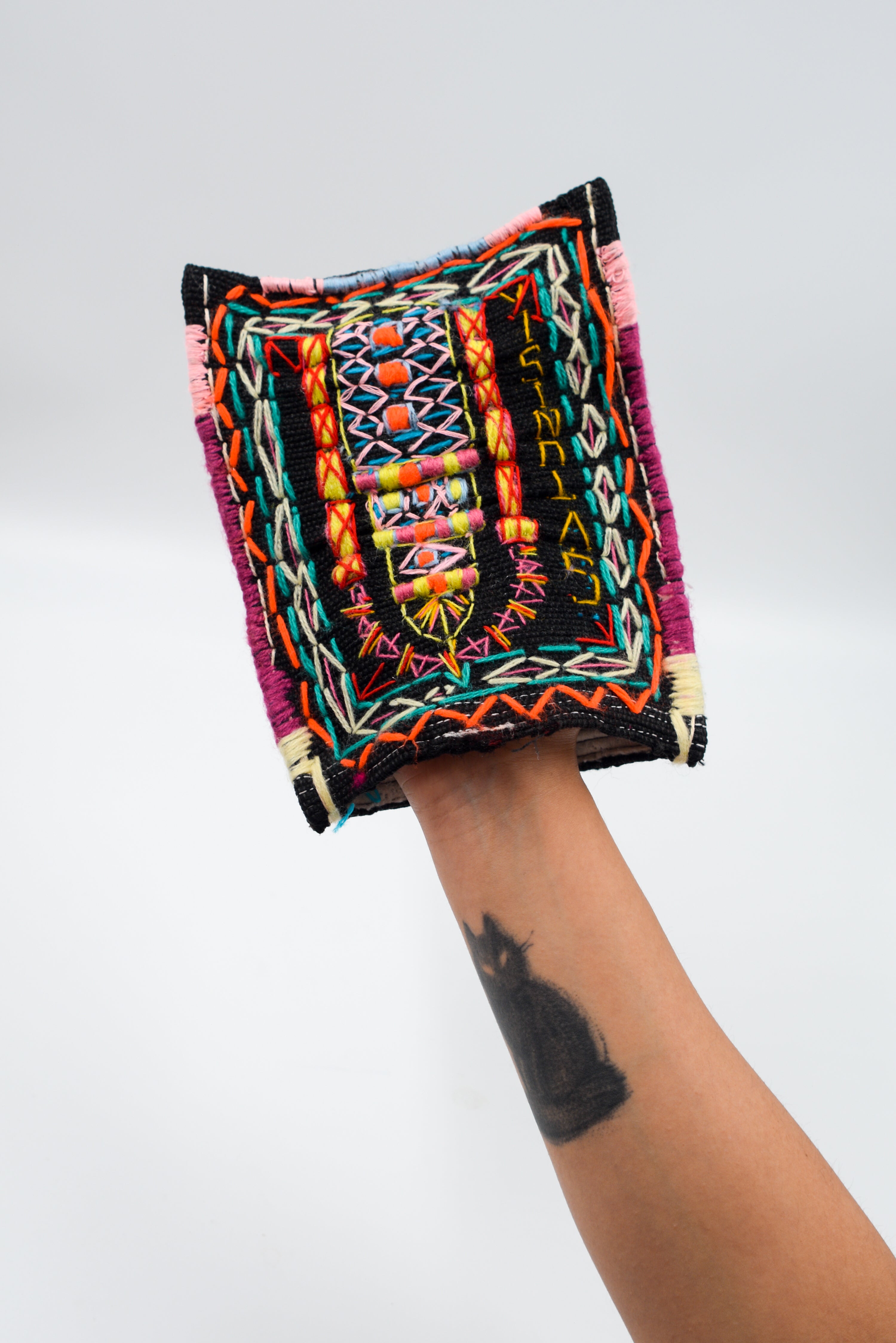 Gant Kessa Traditionnel Brodé à la Main