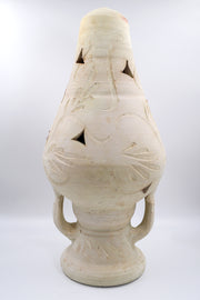 Luminaire Triangulaire en Terre Cuite Sculptée