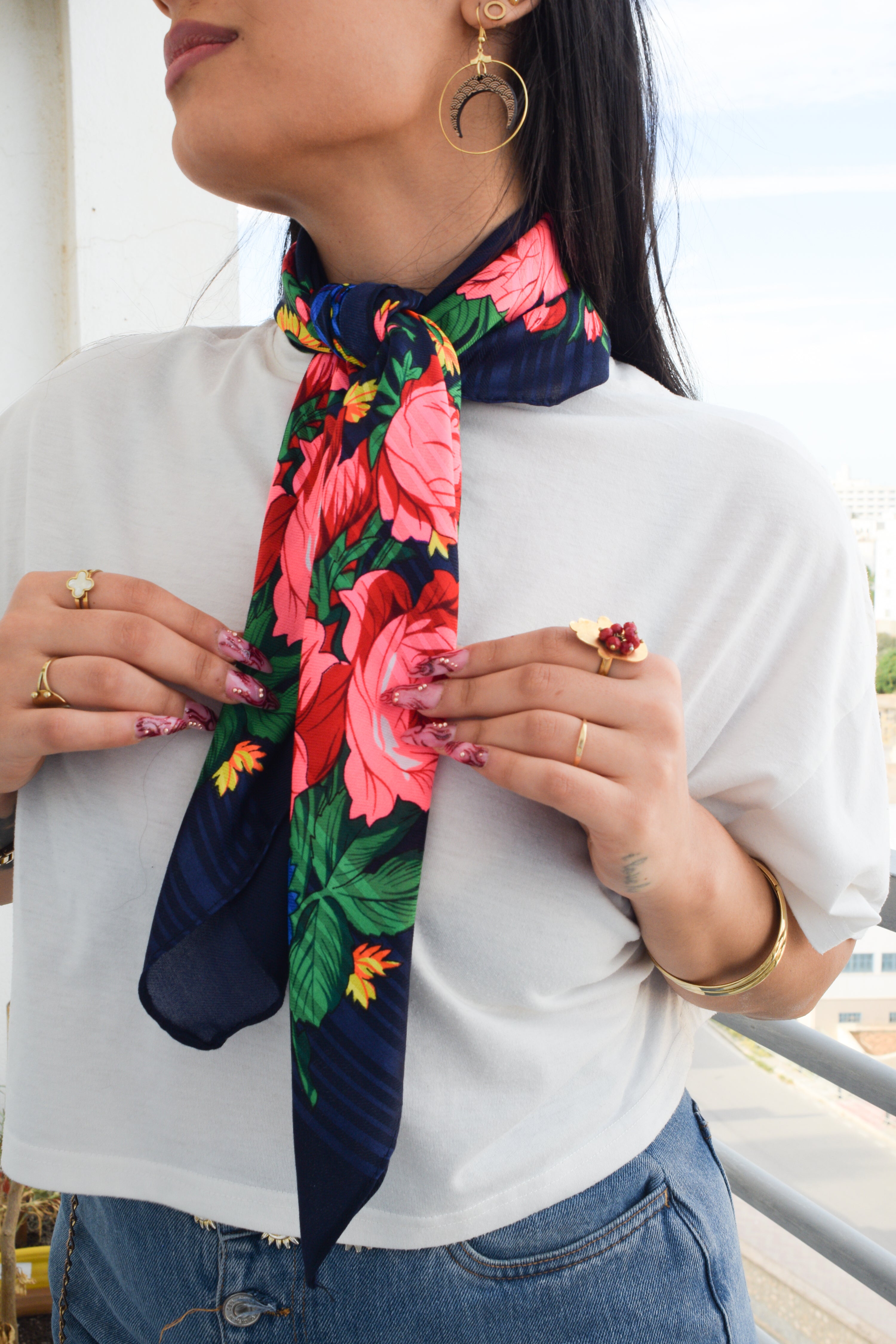 Foulard fleuri tunisien