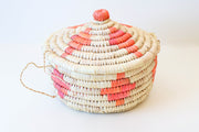 Panier avec couvercle en fibre de palmier coloré