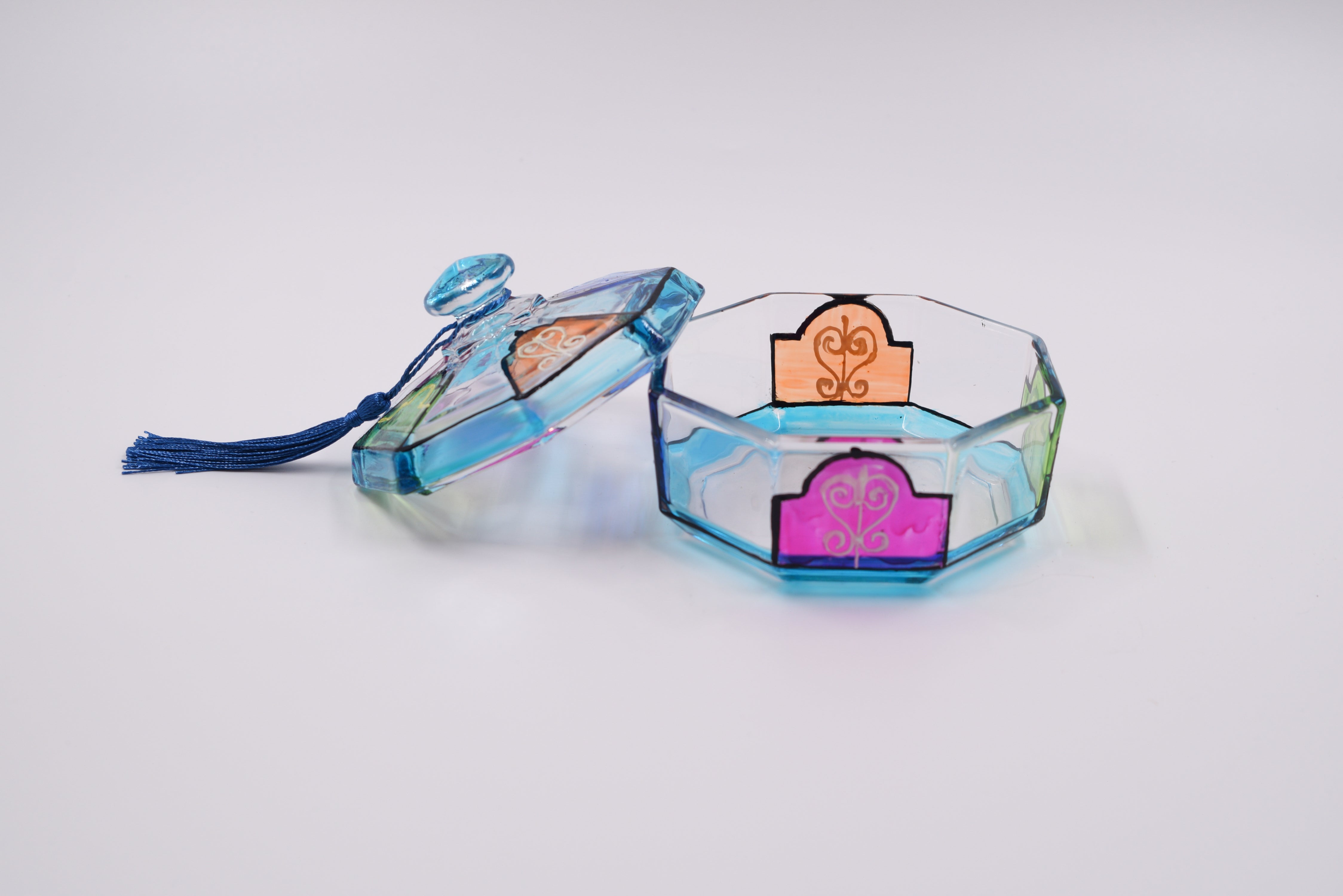 Bonbonnière peint a la main