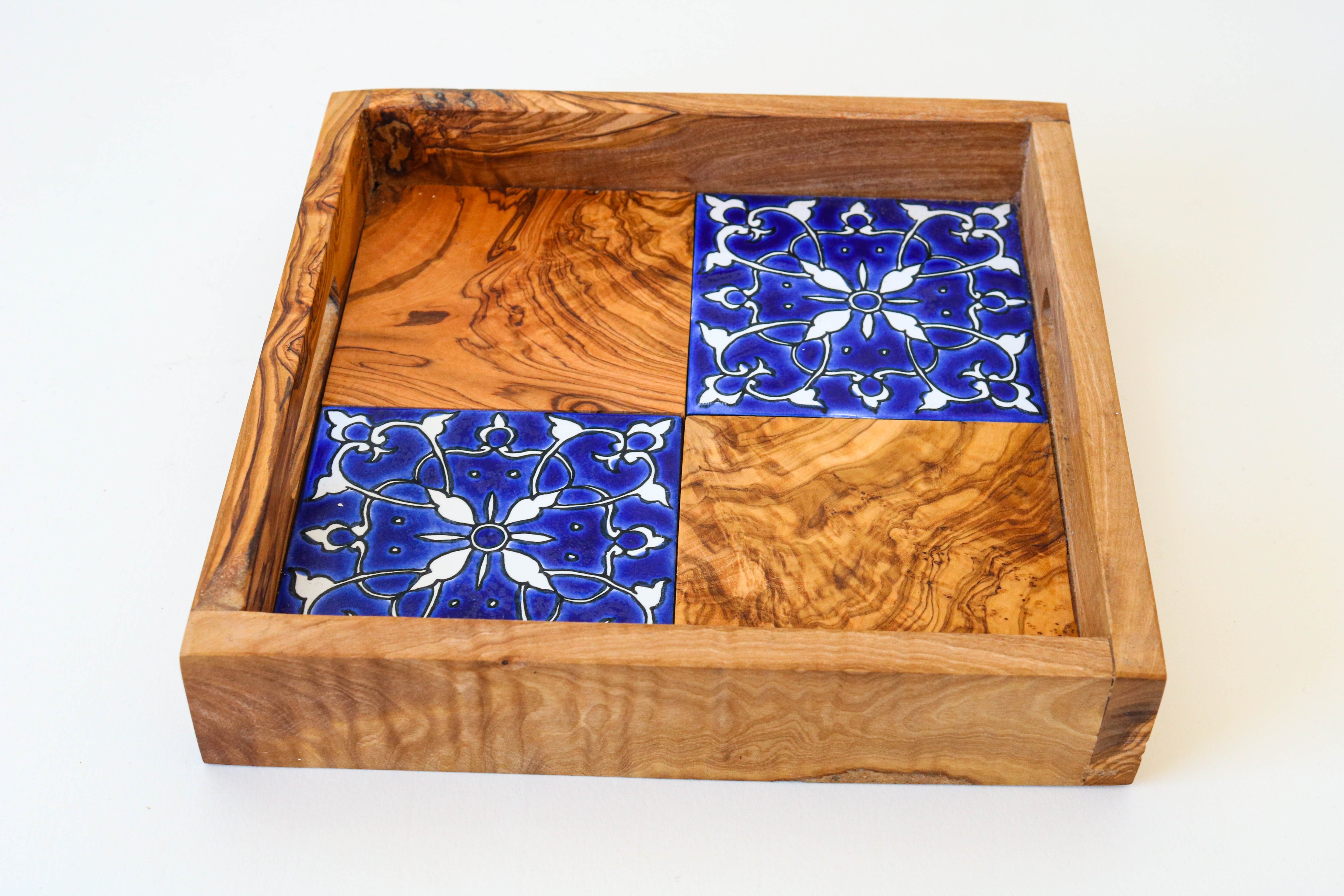 Plateau carré de service en bois d´olivier