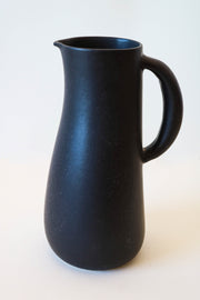 Broc en grès avec poignée noir