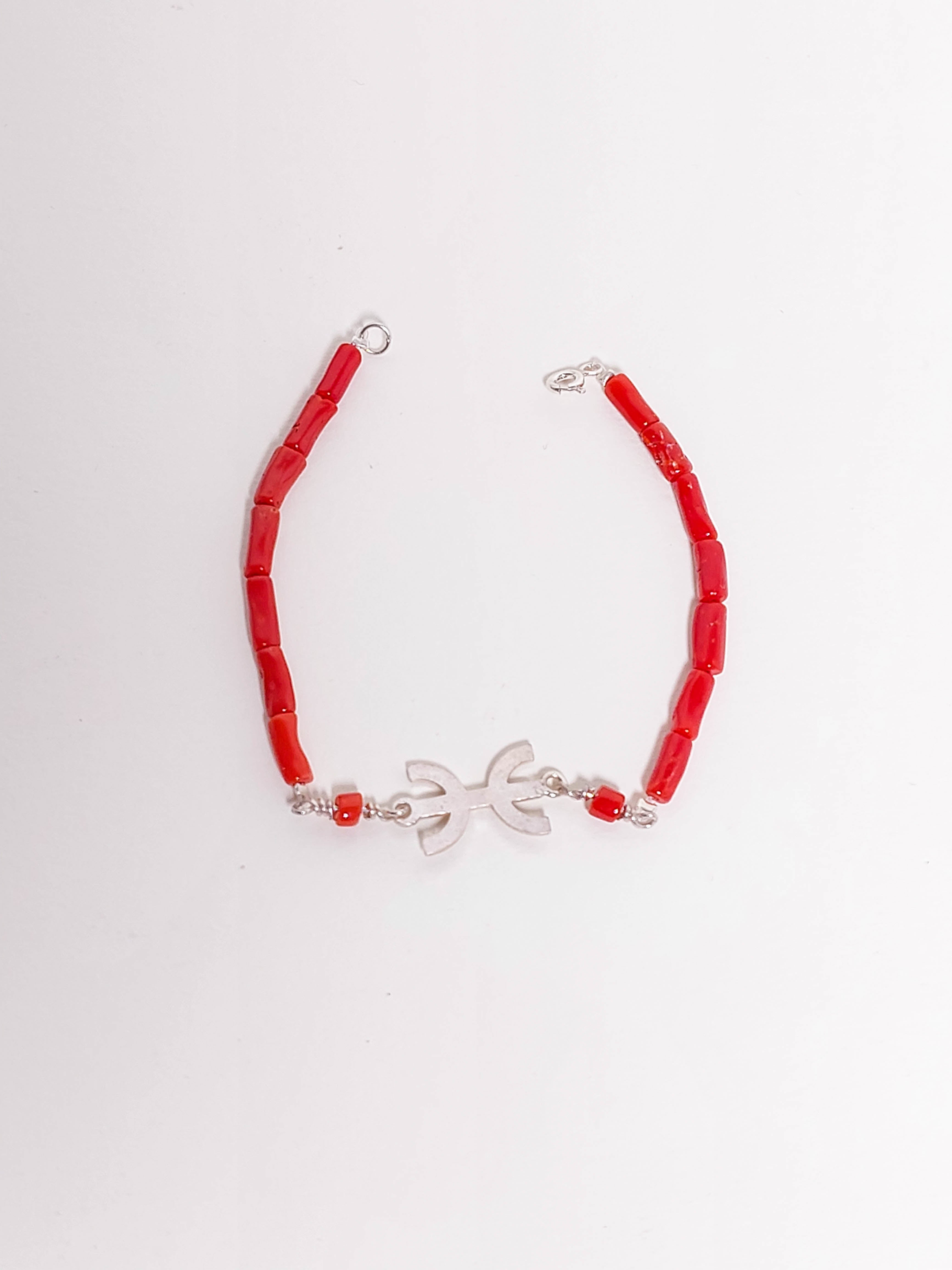 Bracelet en argent et corail motif berbere