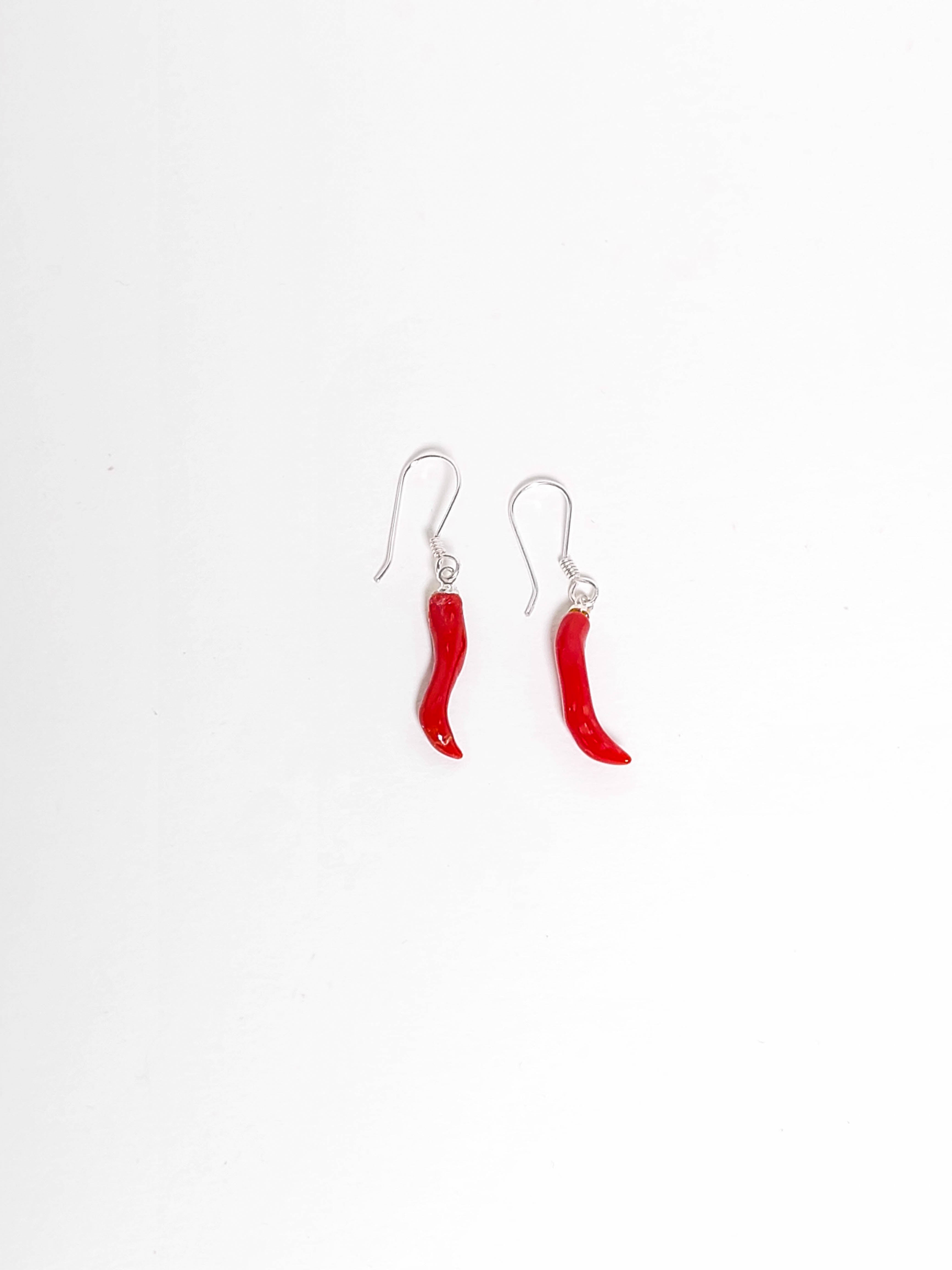 Boucle d'oreille en argent et corail motif piment