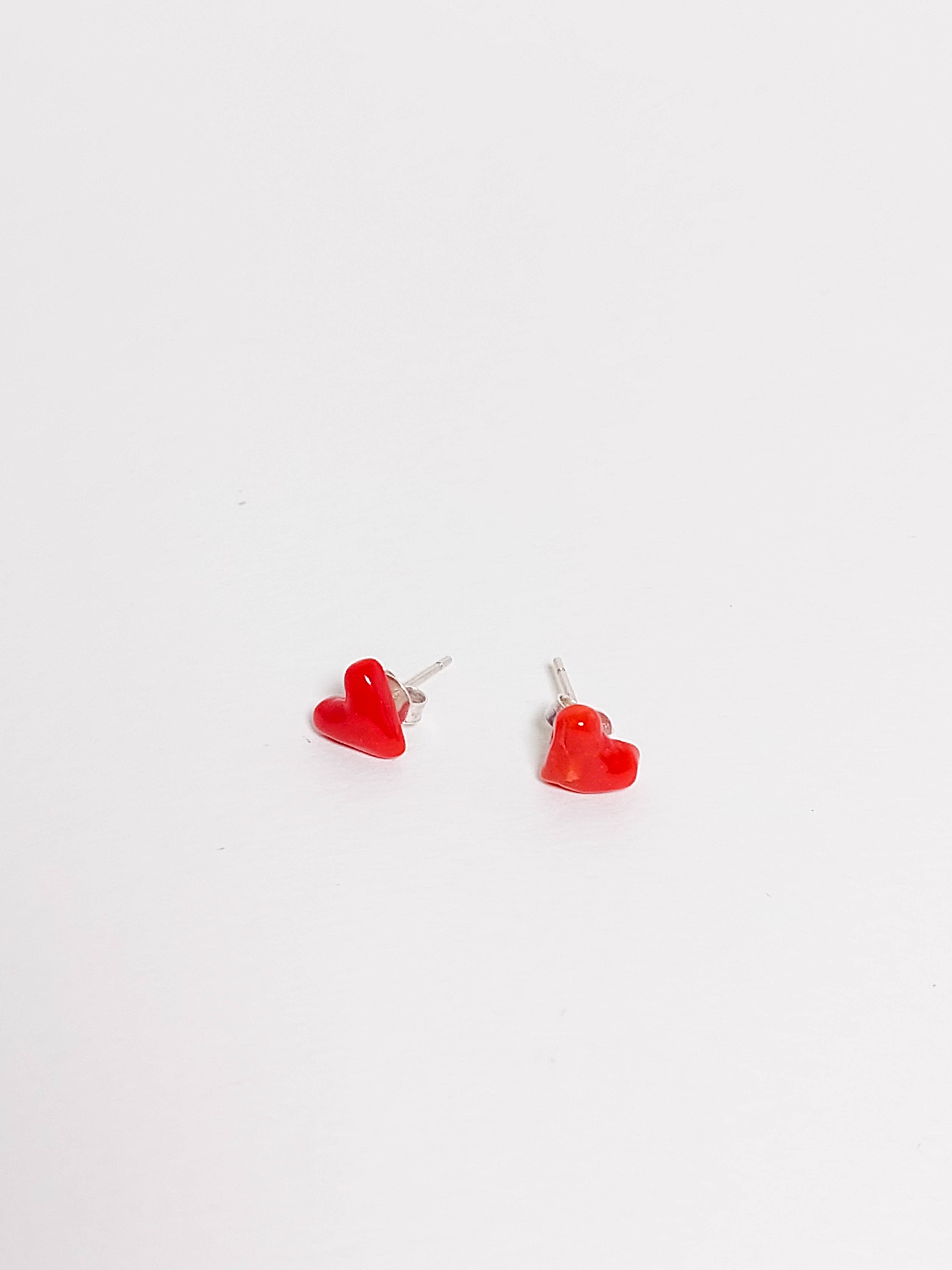 boucle d'oreille en corail motif coeur