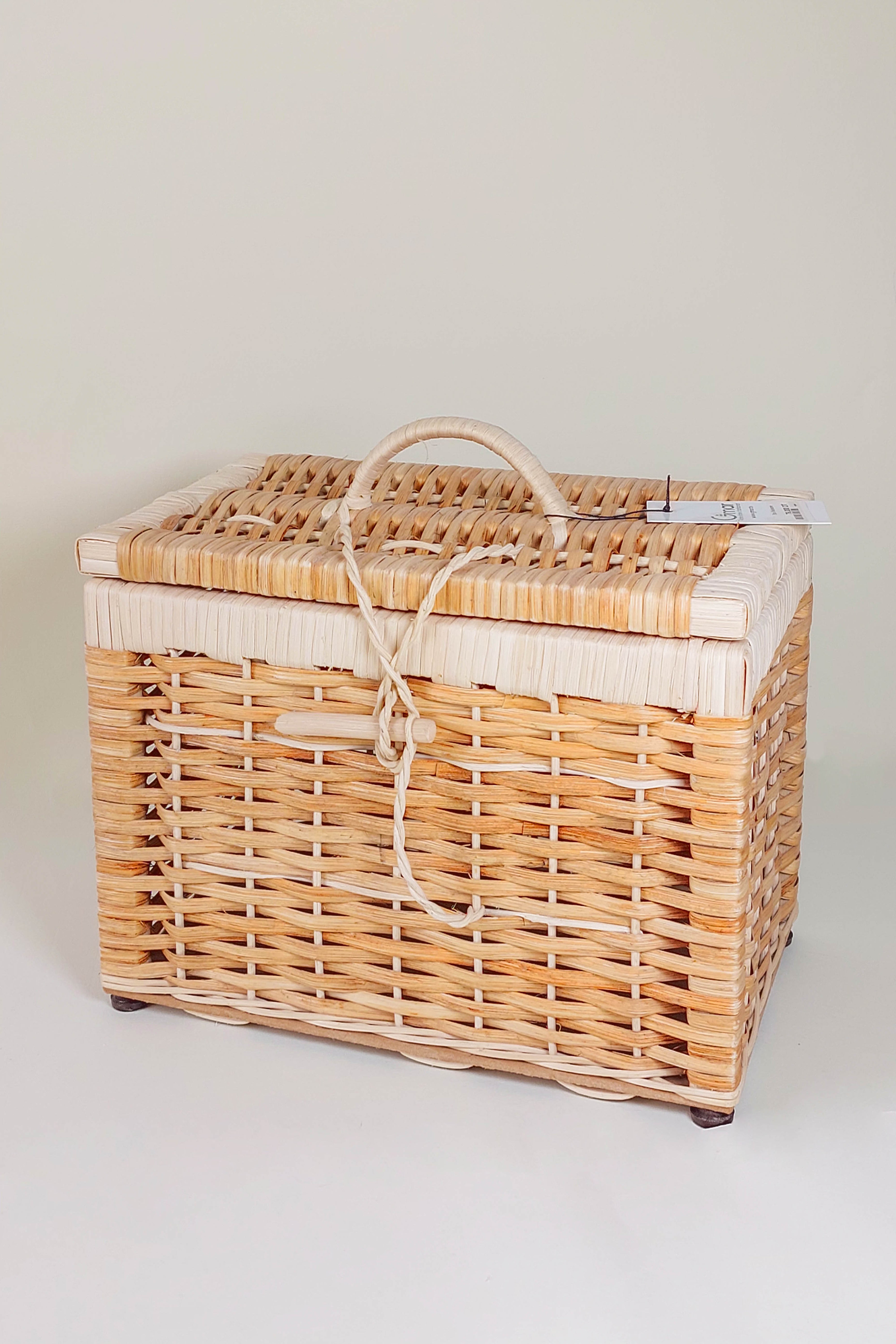 box de rangement en rotin