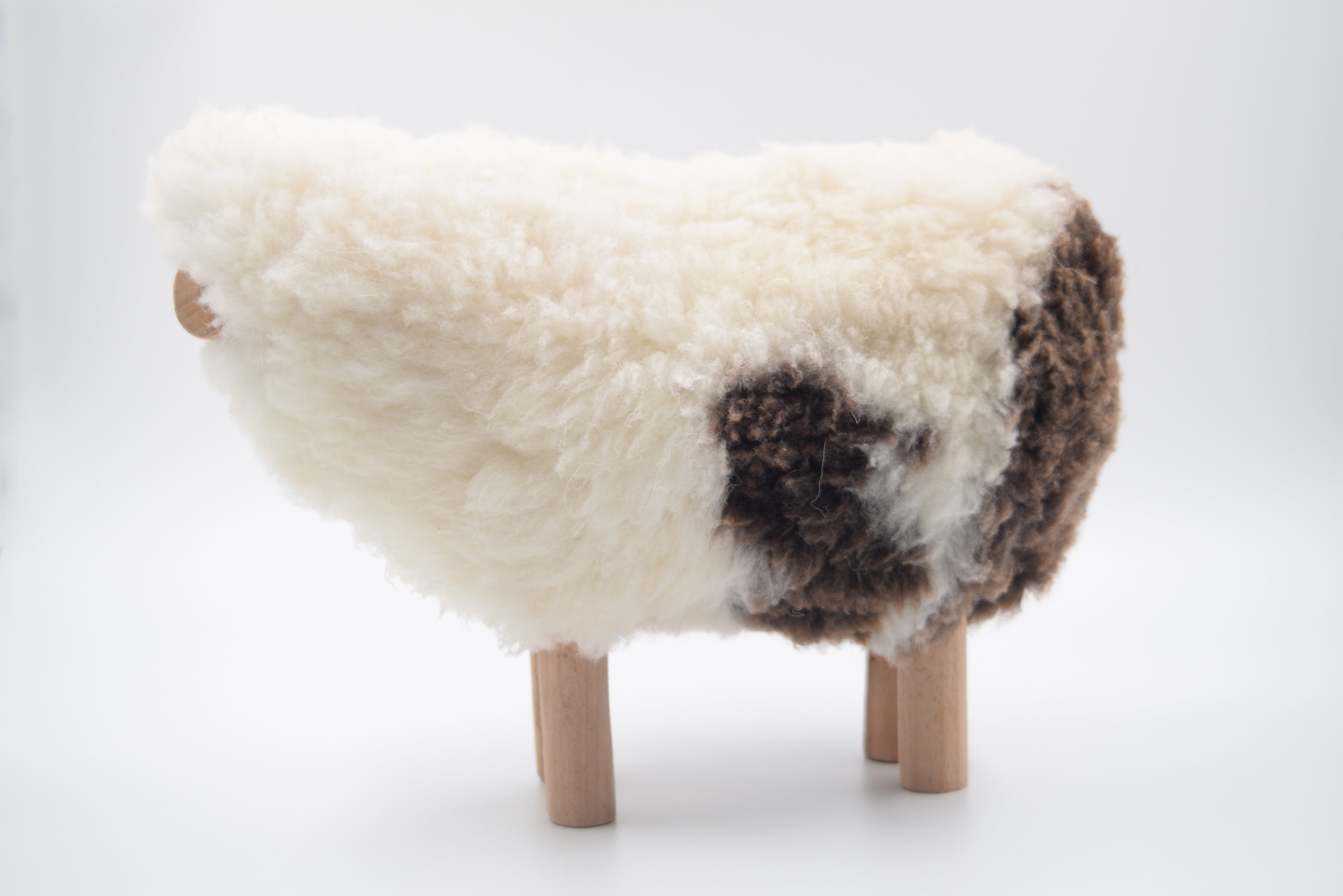 mouton décoratif en bois et laine 100% naturel
