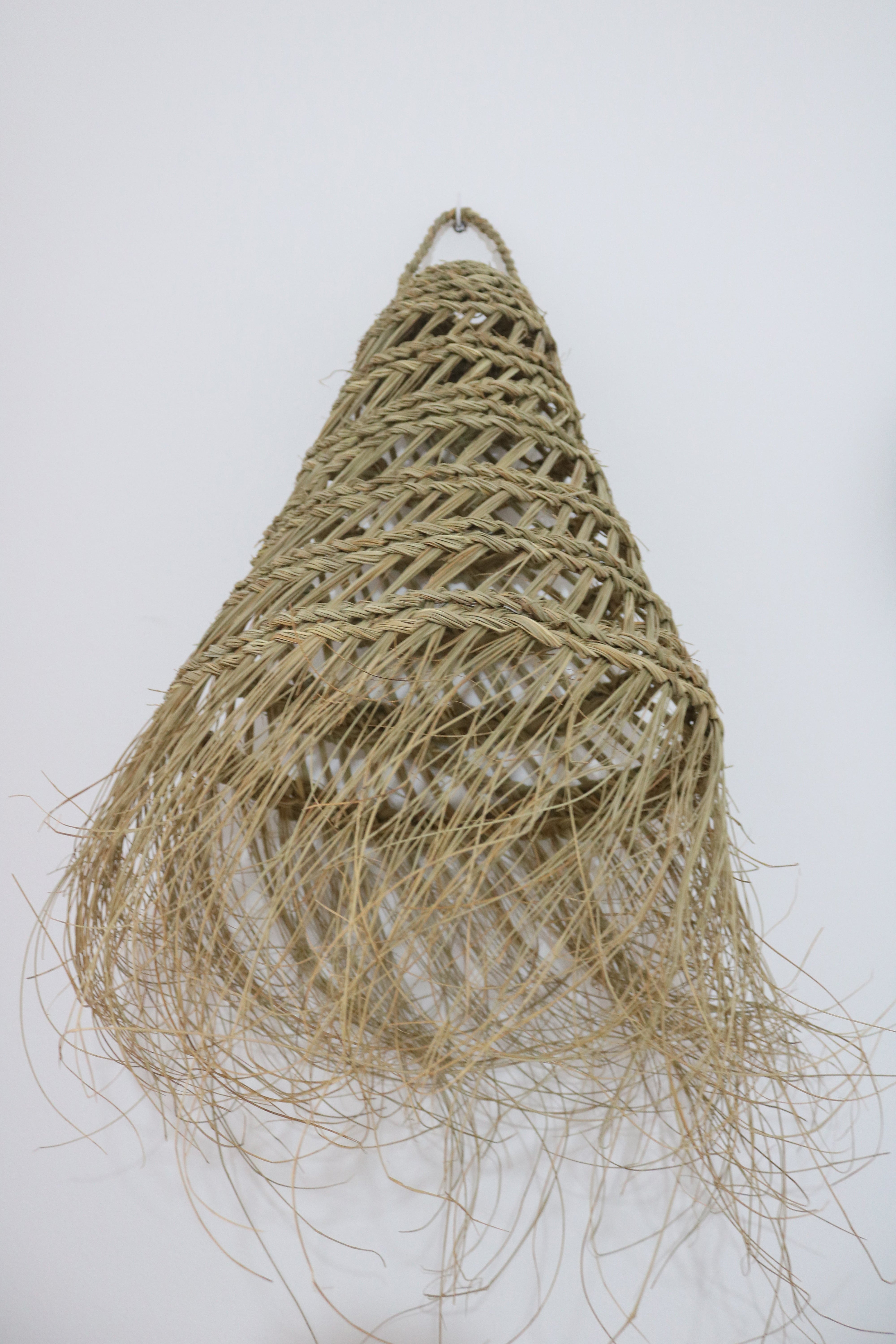 suspension  en alfa tressé avec franges