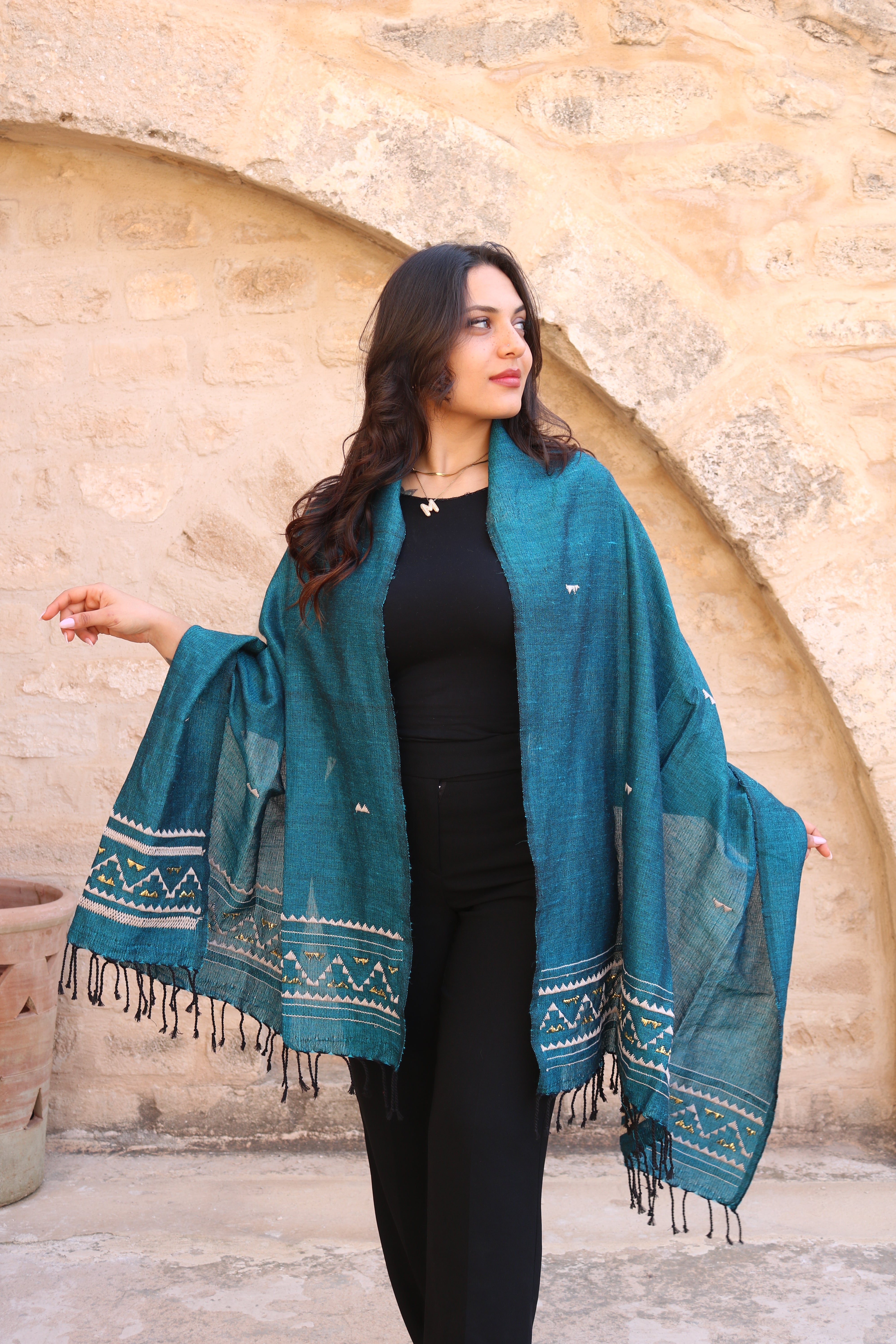 Cape traditionnel brodé à la main 100% coton