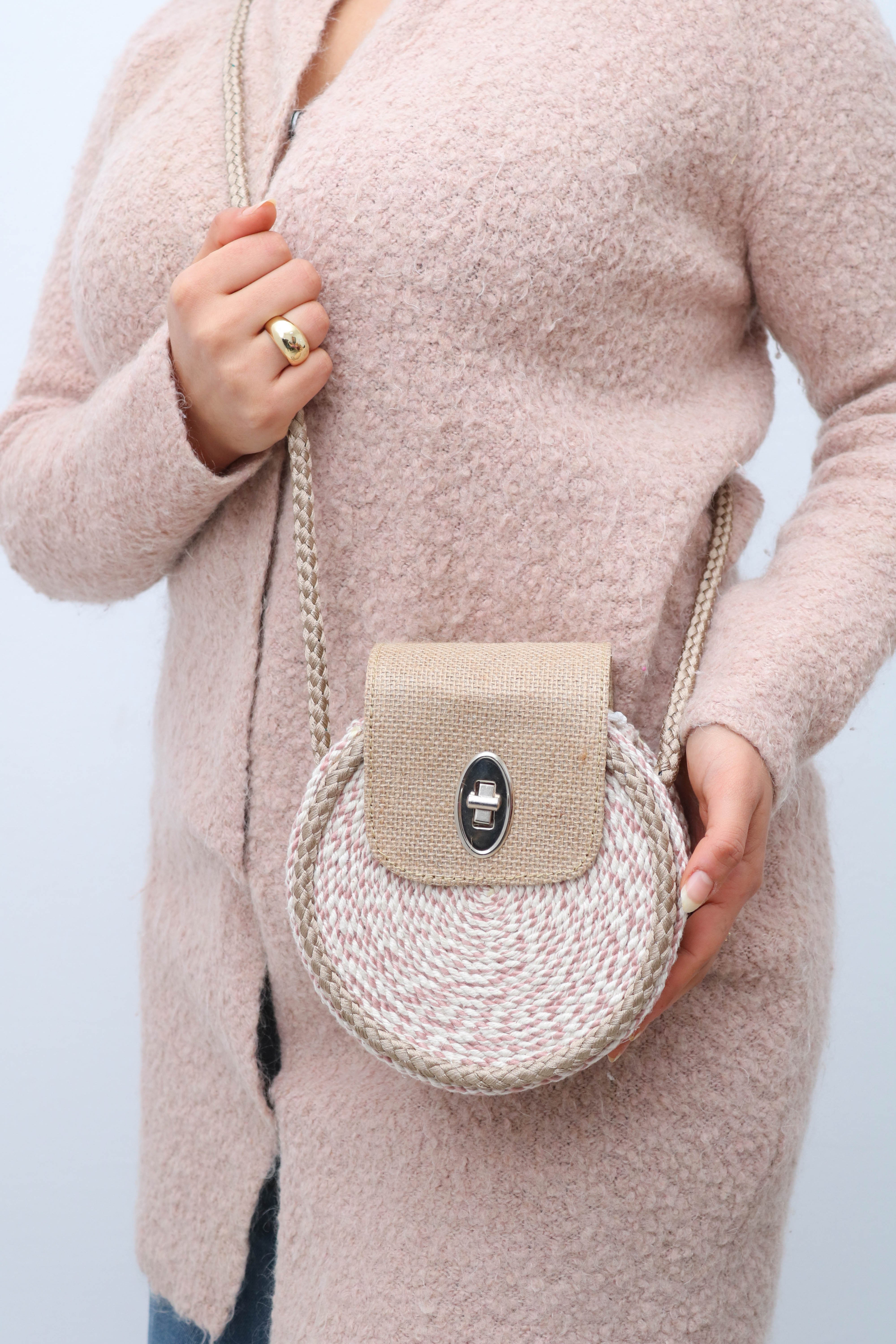 Sac à main rond avec bandoulière en alfa tresse